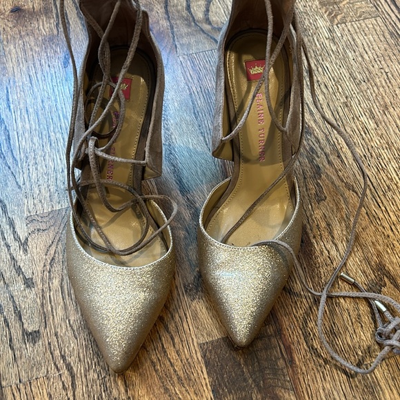 Gold dressy event neutral heels 8.5 - Picture 2 of 5